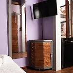 Favela Living Space 4*