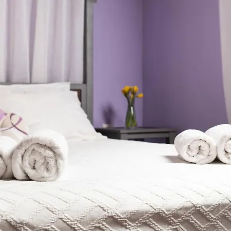 Guest house Favela Living Space 3*