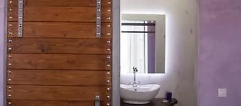 Guest house Favela Living Space Chania (Crete)