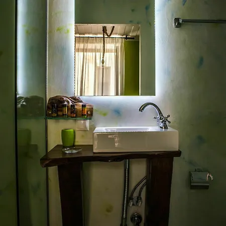 Guest house Favela Living Space Chania (Crete)