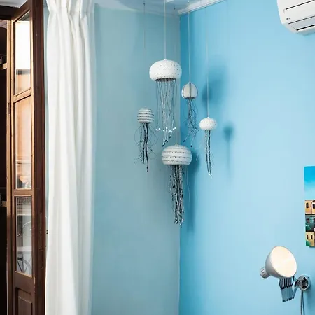 בית הארחה Favela Living Space 4*