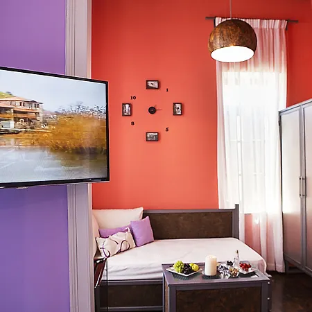 Favela Living Space خانيا