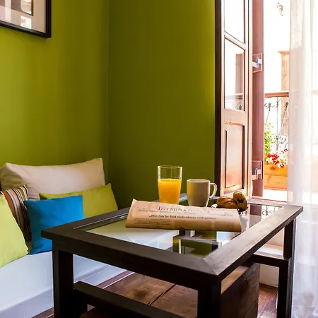 בית הארחה Favela Living Space 4*