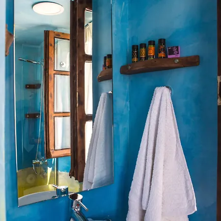 בית הארחה Favela Living Space חאניה