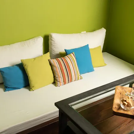 Favela Living Space خانيا