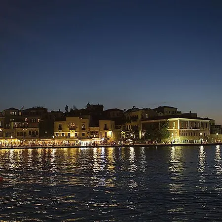 بيت ضيافة Favela Living Space 4*