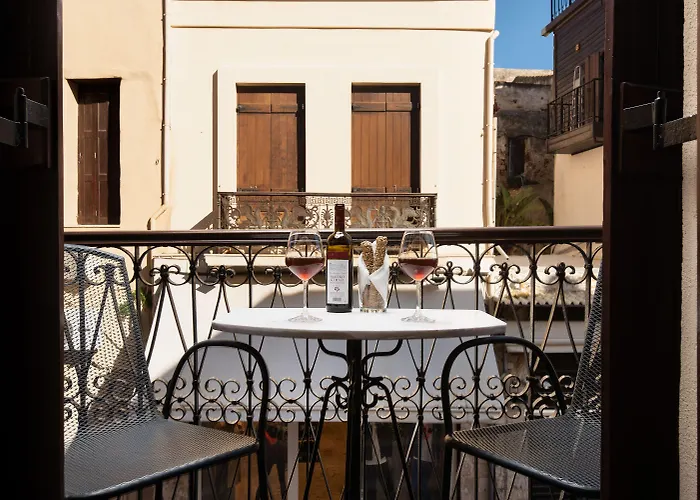 Favela Living Space 4*