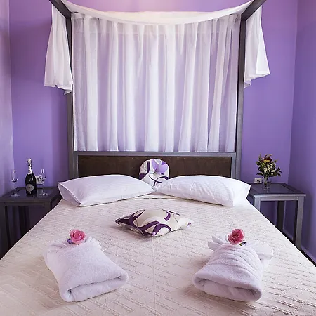 Favela Living Space Pensionat 4*