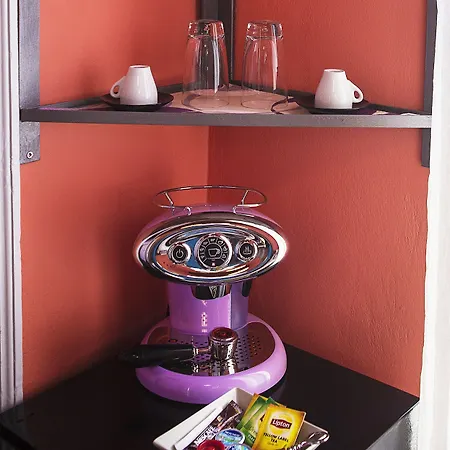 Favela Living Space Pensionat 4*