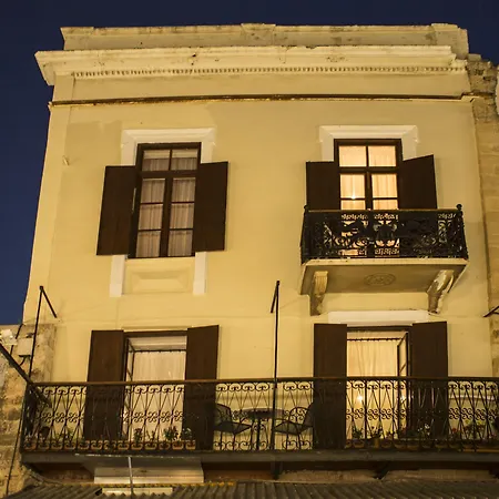 Favela Living Space Pensionat 4*