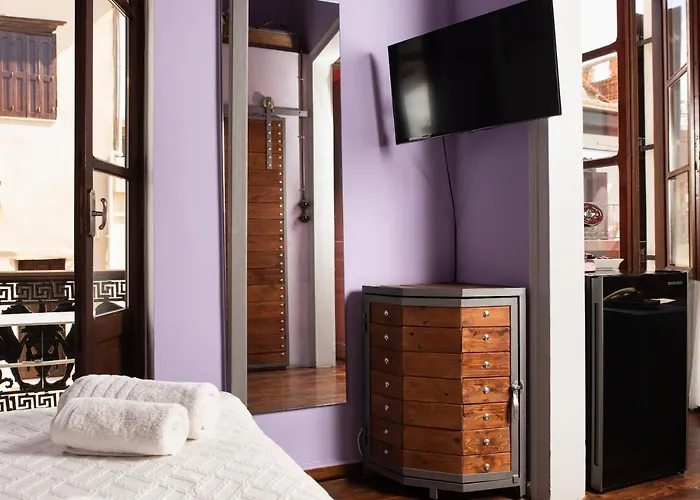 Favela Living Space Guest house 4*