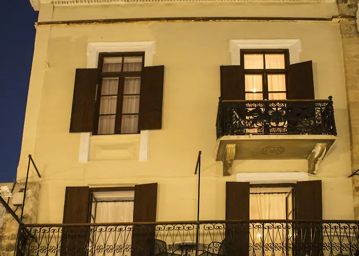 Favela Living Space Guest house 4*