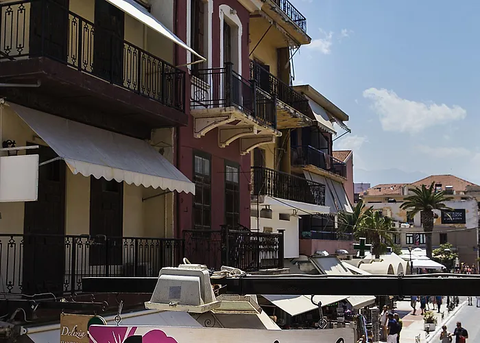 Guest house Favela Living Space Chania (Crete)